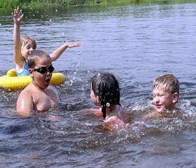 Насколько эффективно измерение концентрации E. сoli в водоеме при оценке безопасности для купающихся?